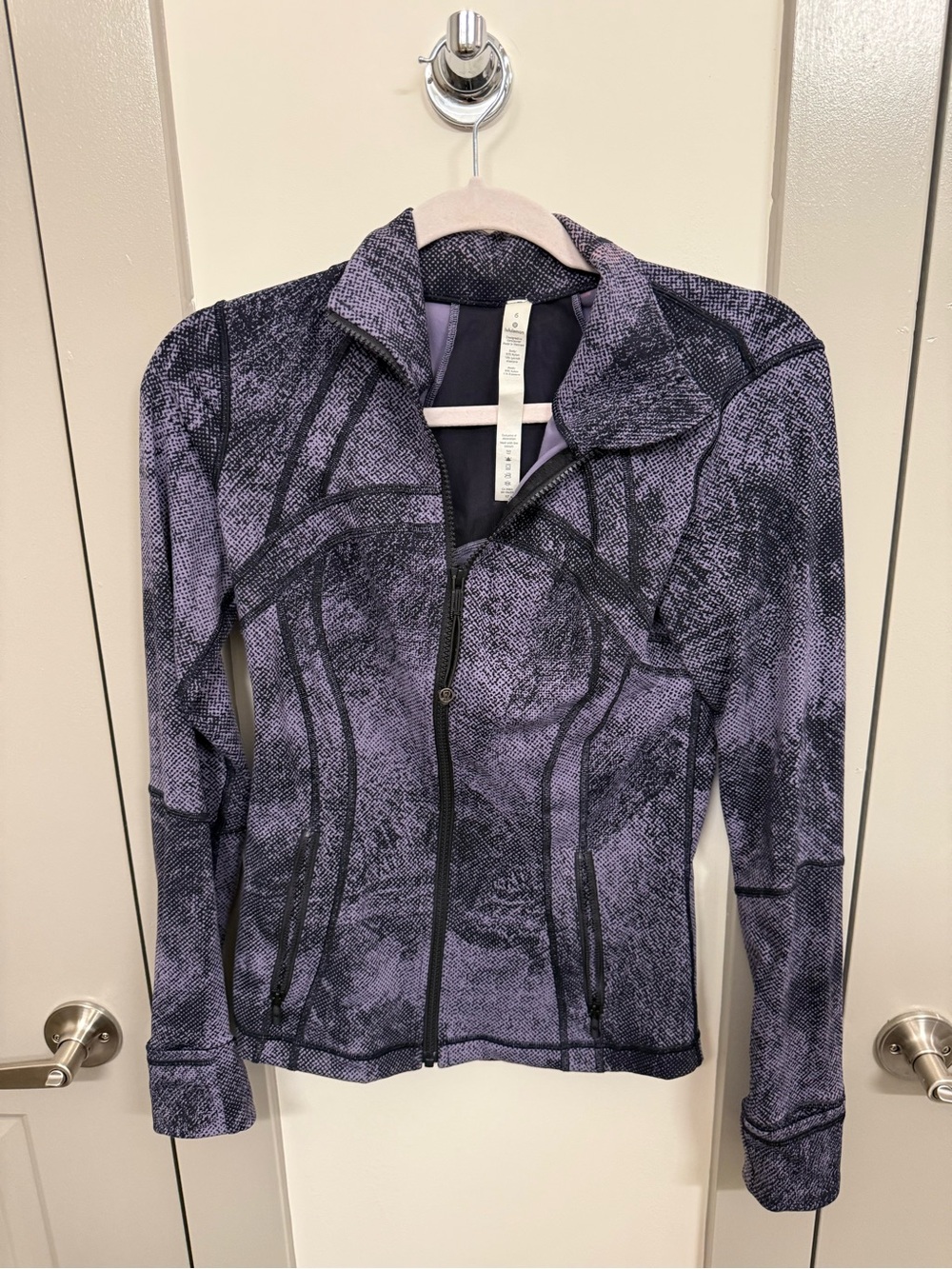lululemon define jacket - Picture 2 of 5